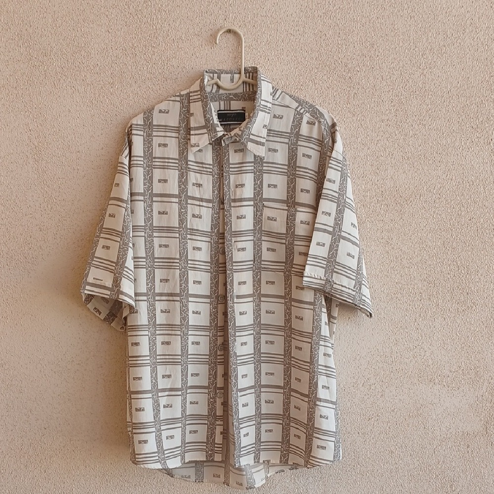 Gray Casual Button Down Shirt with Geometric Pattern